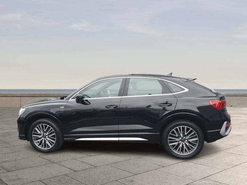 More views of Audi Q3