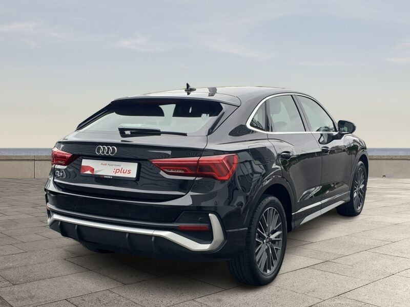 More views of Audi Q3