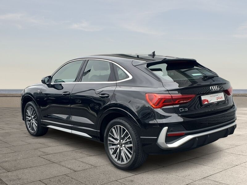 More views of Audi Q3