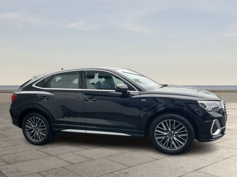 More views of Audi Q3