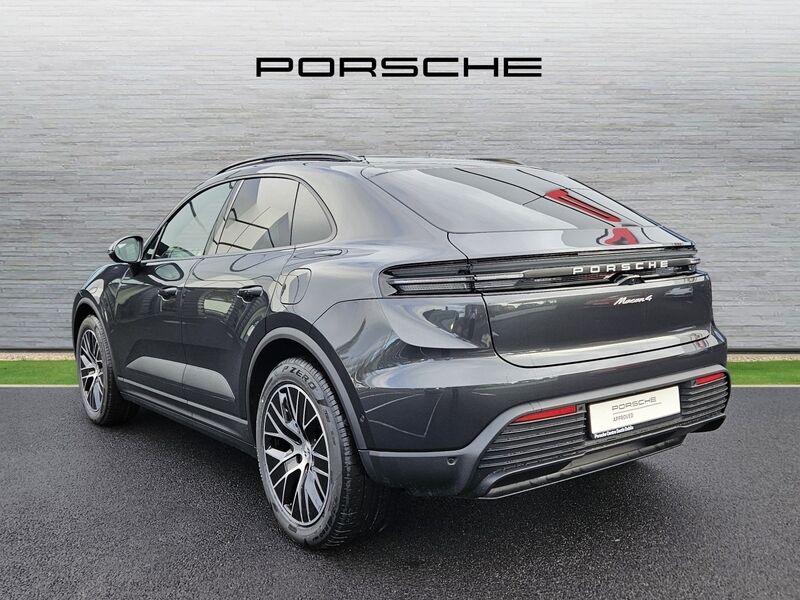 More views of Porsche Macan