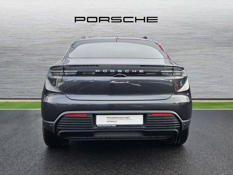 More views of Porsche Macan