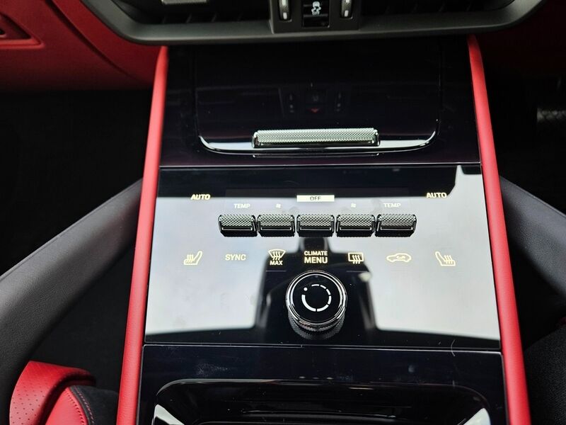 More views of Porsche Cayenne