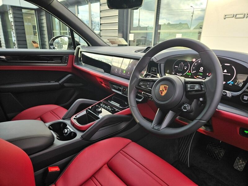 More views of Porsche Cayenne