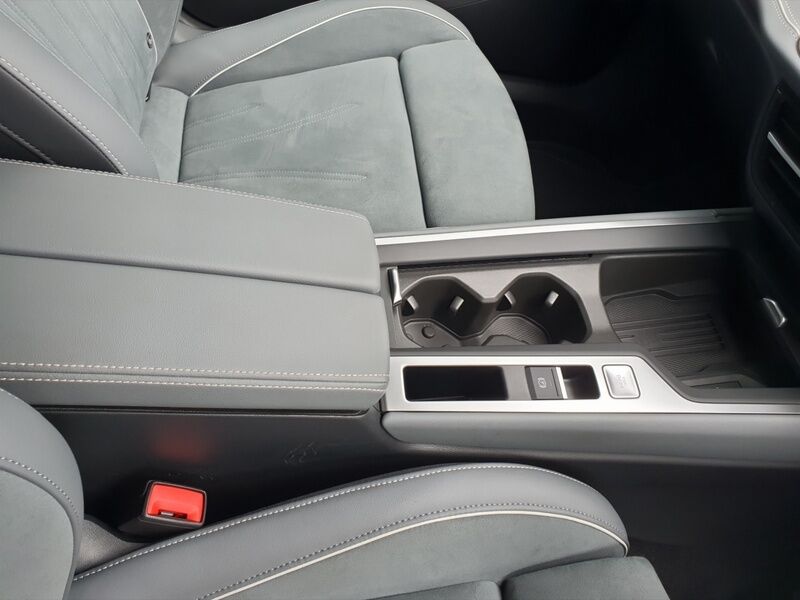 More views of Volkswagen Passat