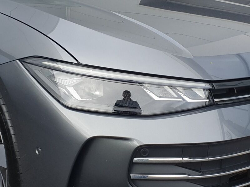 More views of Volkswagen Passat