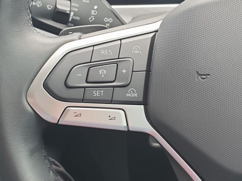 More views of Volkswagen Passat