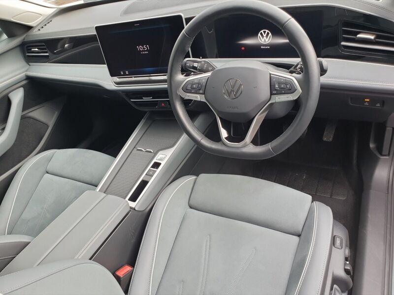 More views of Volkswagen Passat