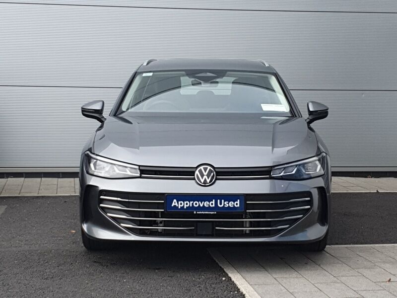 More views of Volkswagen Passat