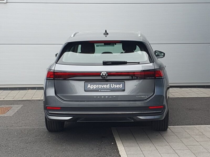 More views of Volkswagen Passat
