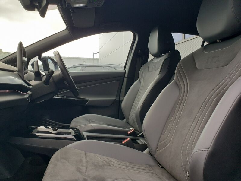 More views of Volkswagen ID.5