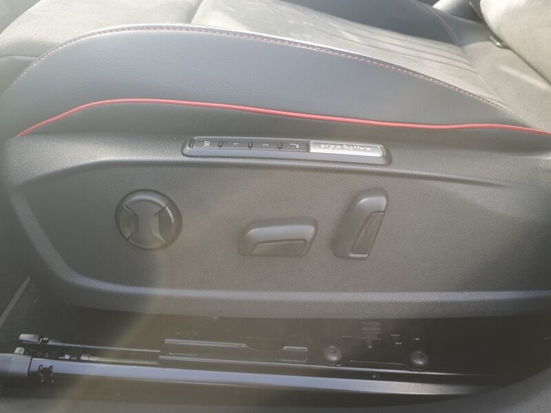 More views of Volkswagen ID.4