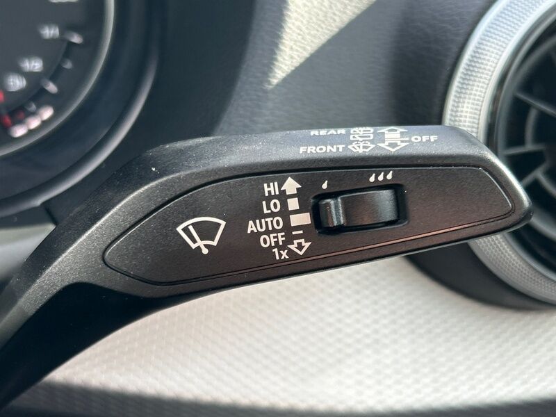 More views of Audi Q2