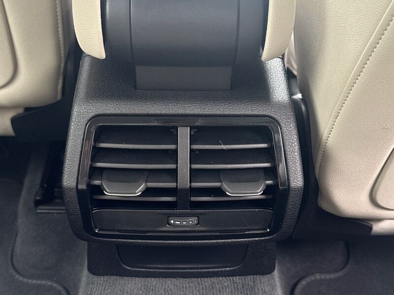 More views of Audi Q3