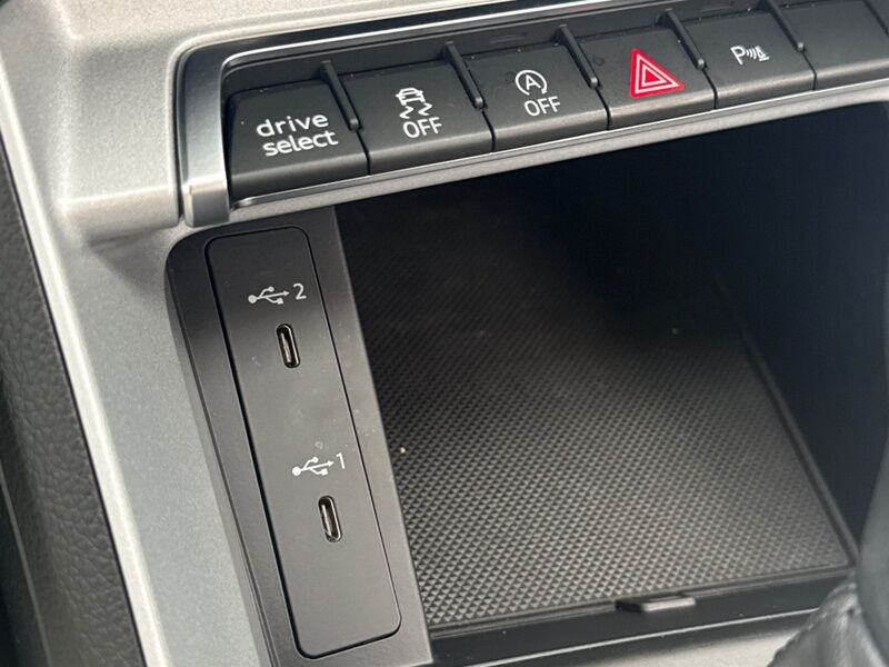 More views of Audi Q3