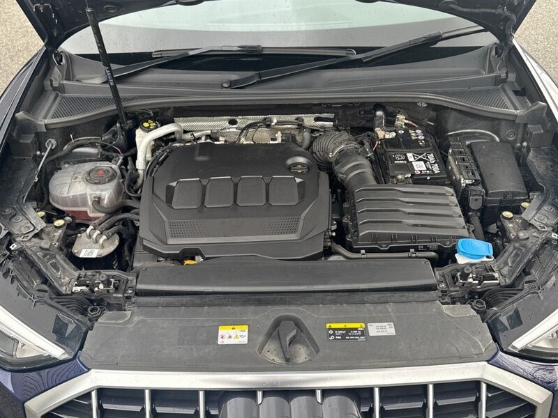 More views of Audi Q3