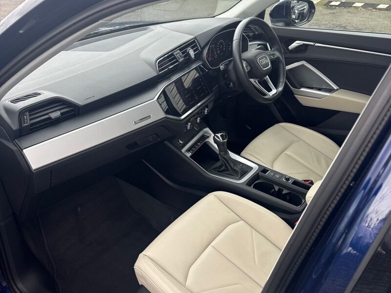 More views of Audi Q3