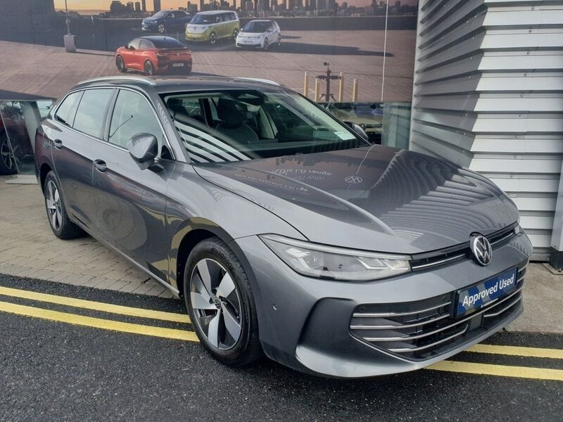 More views of Volkswagen Passat