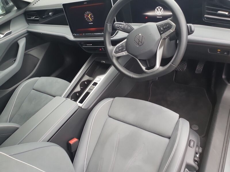 More views of Volkswagen Passat