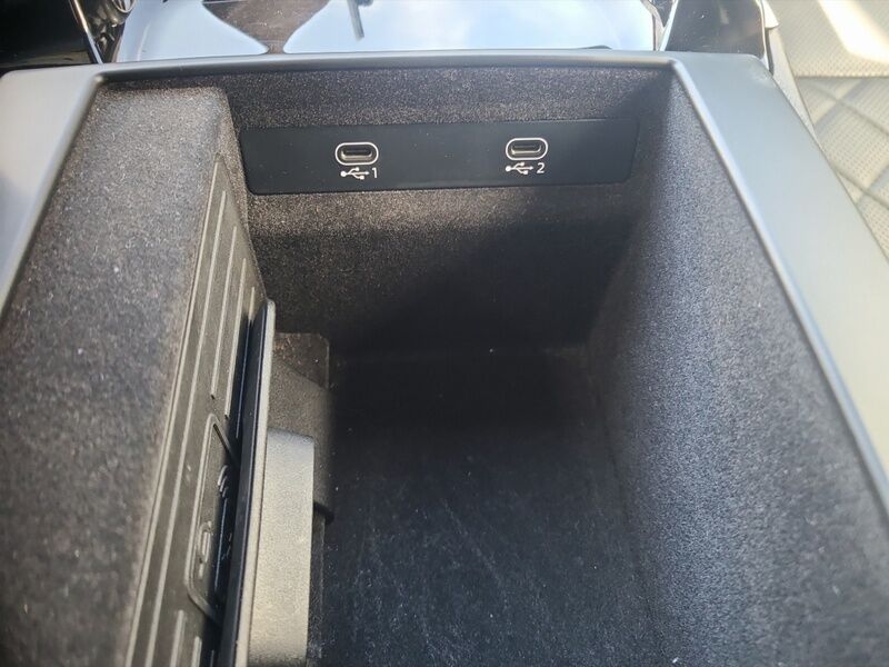 More views of Audi A8