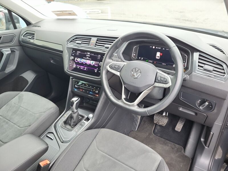 More views of Volkswagen Tiguan