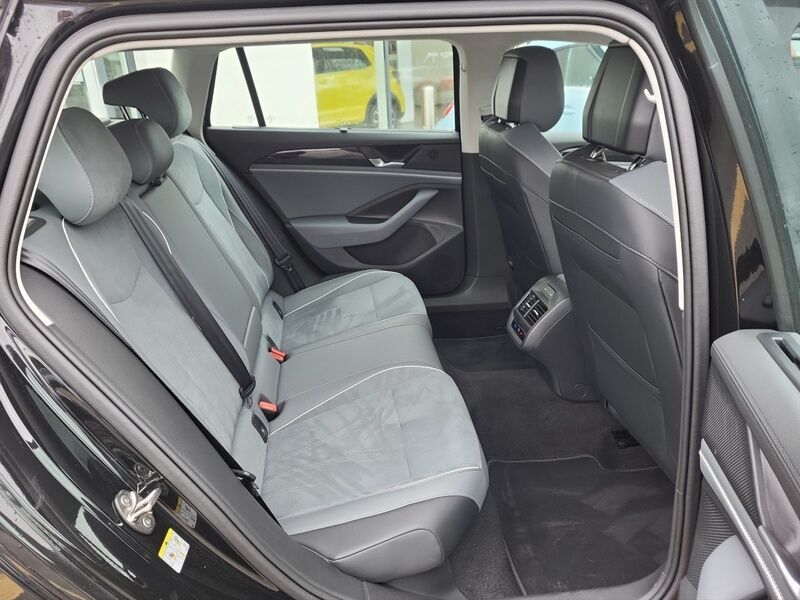 More views of Volkswagen Passat