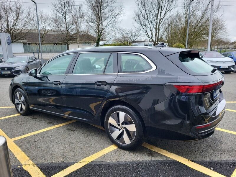 More views of Volkswagen Passat