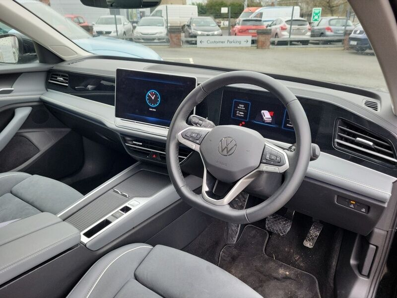 More views of Volkswagen Passat