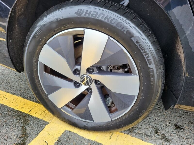 More views of Volkswagen Passat