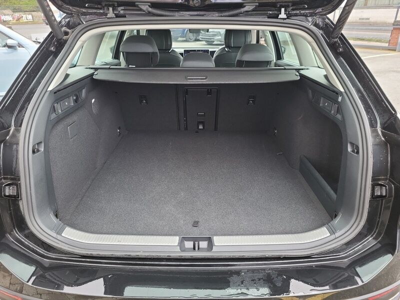 More views of Volkswagen Passat