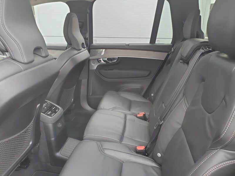 More views of Volvo XC90