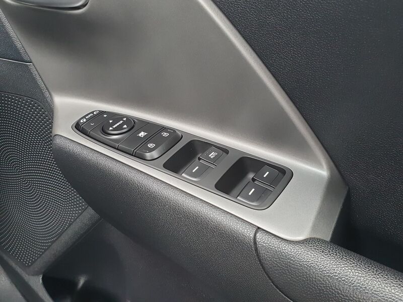 More views of Kia e-Niro