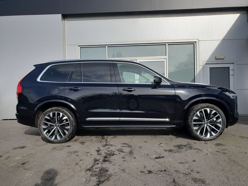 More views of Volvo XC90