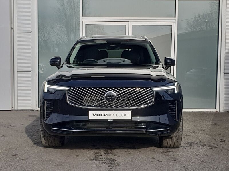 More views of Volvo XC90