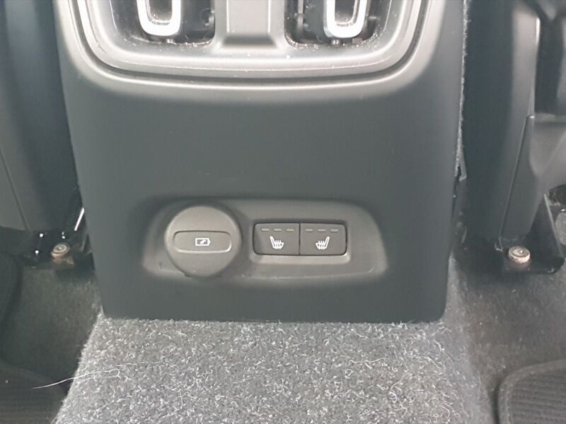 More views of Volvo C40