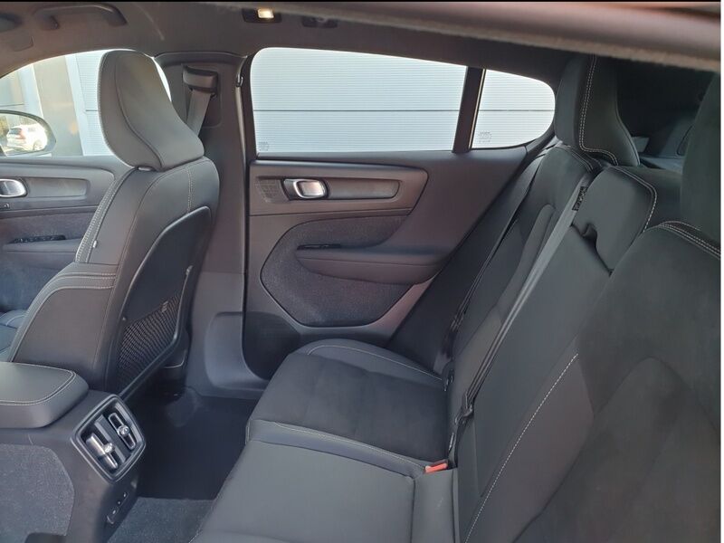 More views of Volvo C40