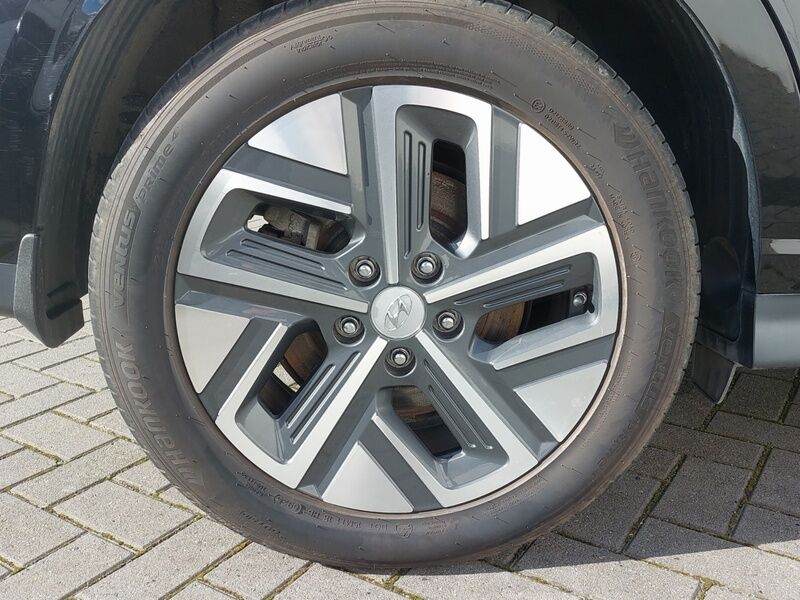 More views of Hyundai KONA