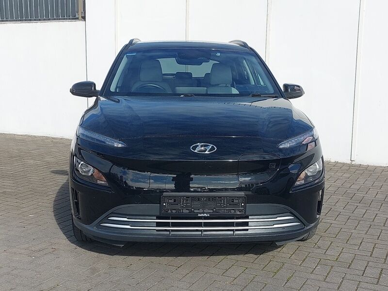 More views of Hyundai KONA