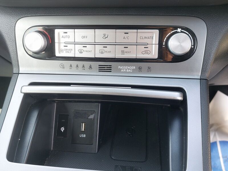 More views of Hyundai KONA