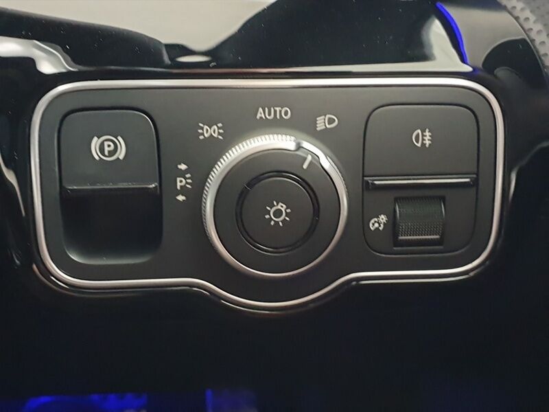 More views of Mercedes-Benz CLA