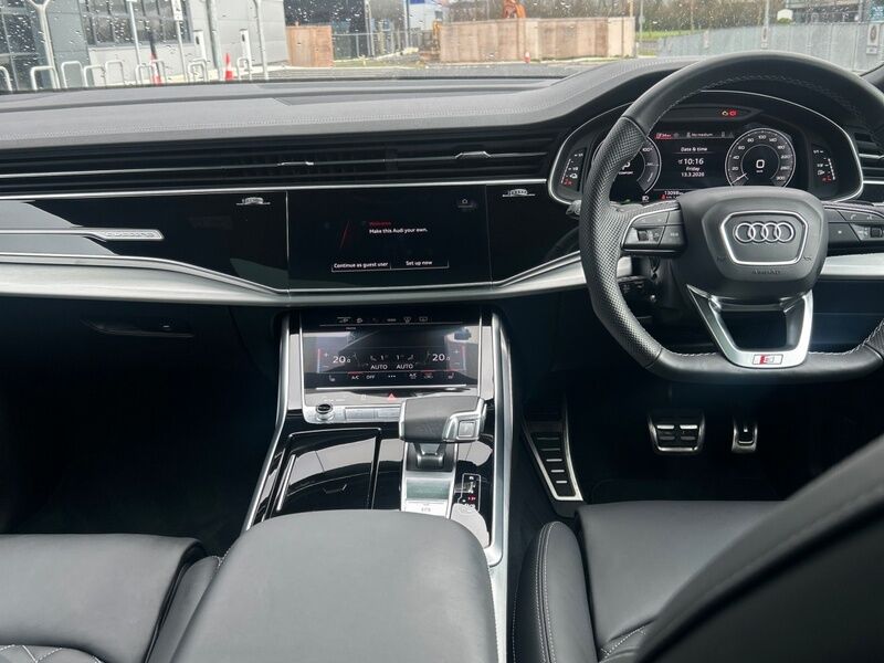 More views of Audi Q8