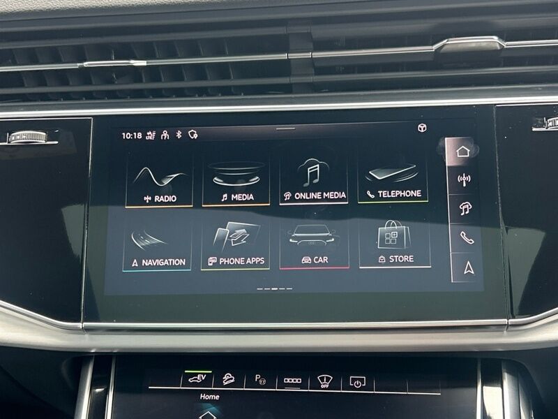 More views of Audi Q8