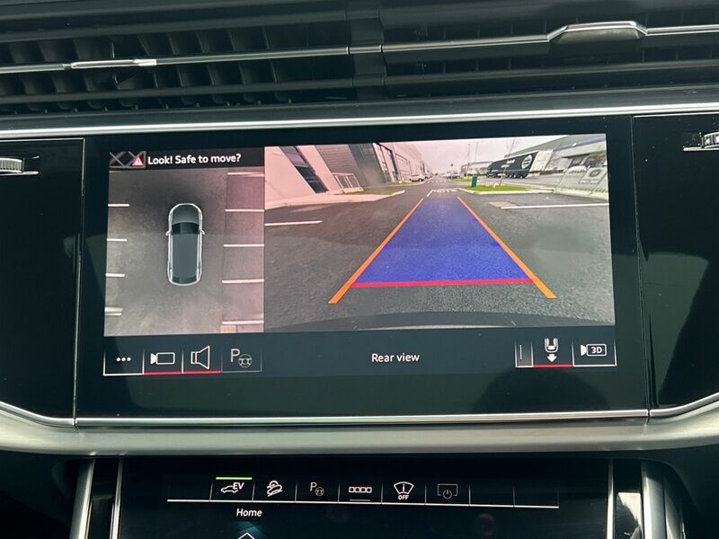 More views of Audi Q8