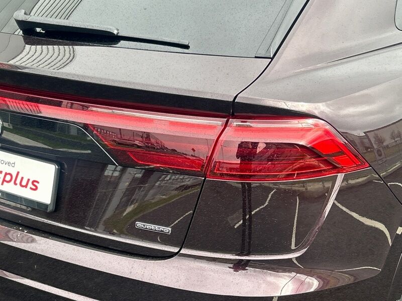 More views of Audi Q8