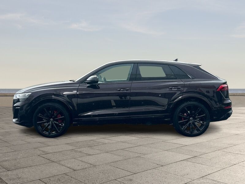 More views of Audi Q8