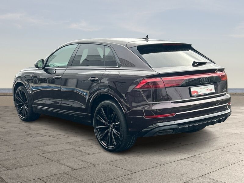 More views of Audi Q8