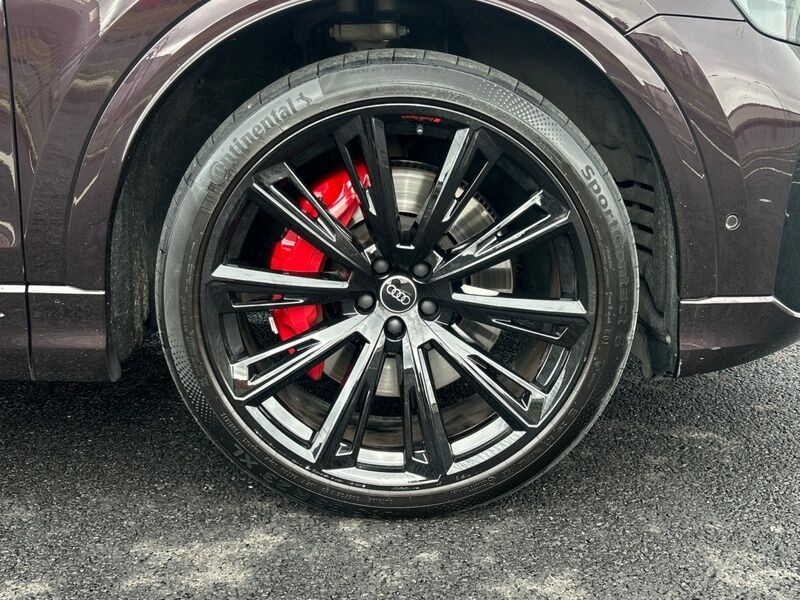 More views of Audi Q8