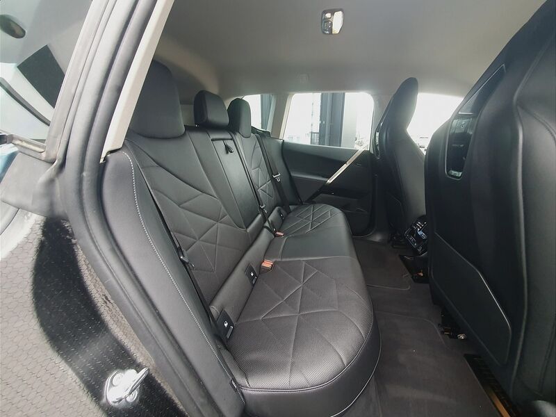 More views of BMW iX