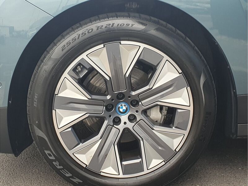 More views of BMW iX