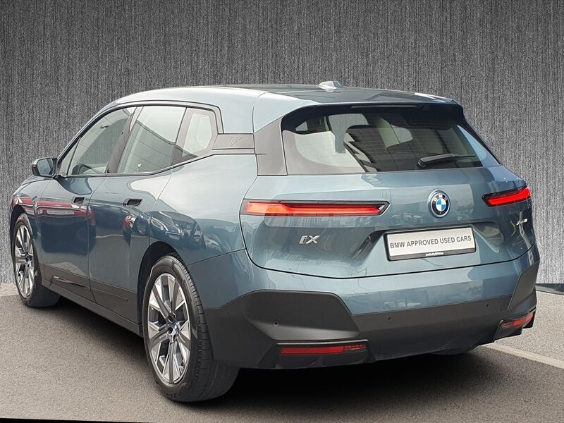 More views of BMW iX